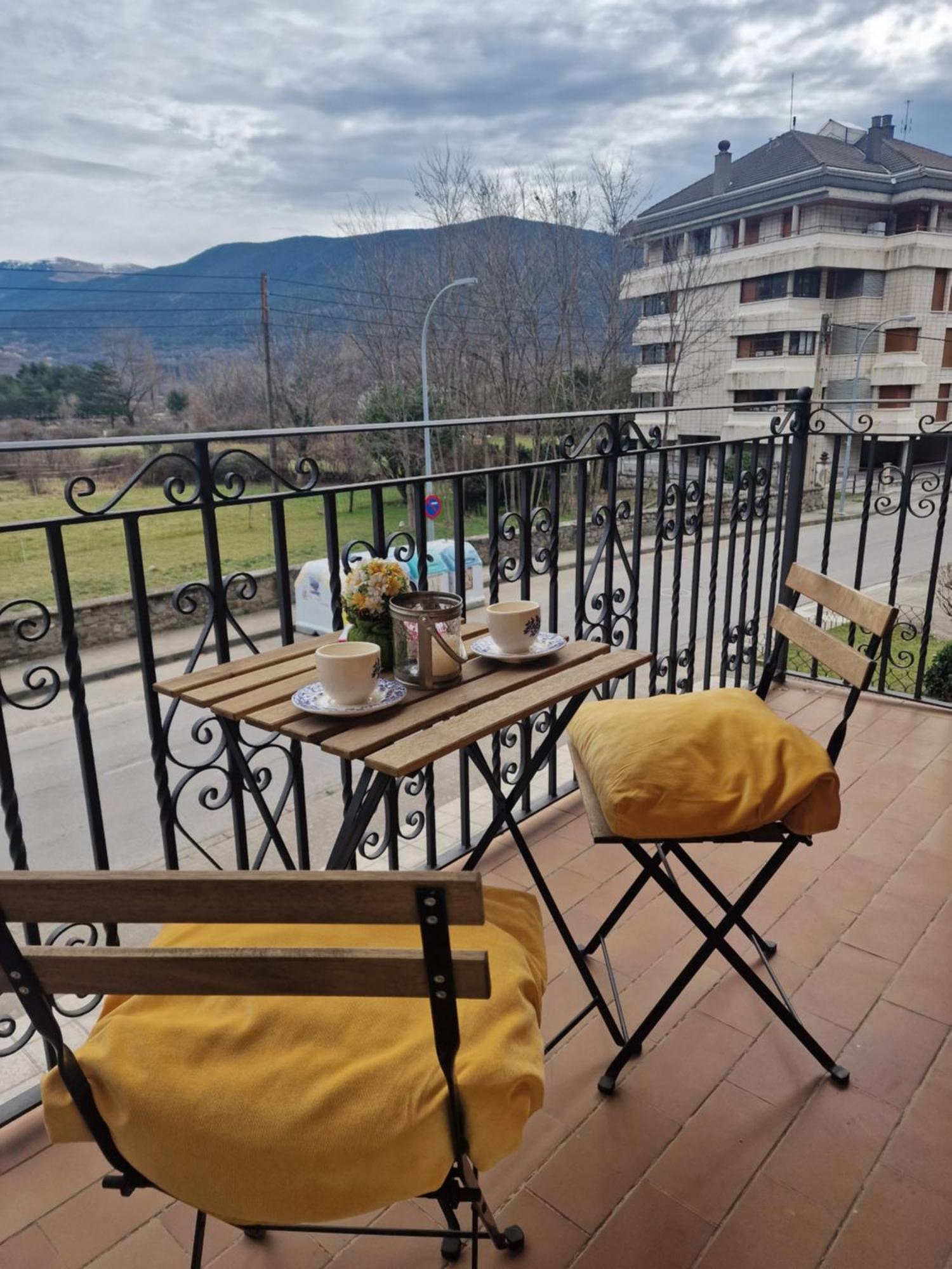 Valdi-Biescas Appartement Buitenkant foto